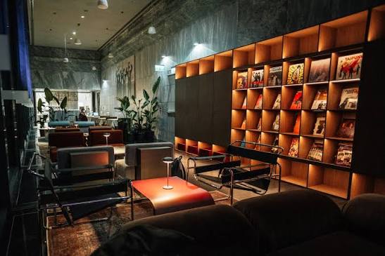 Druk scienny w restauracji lub hotelu - przykladowa realizacja na scianie wnetrza
